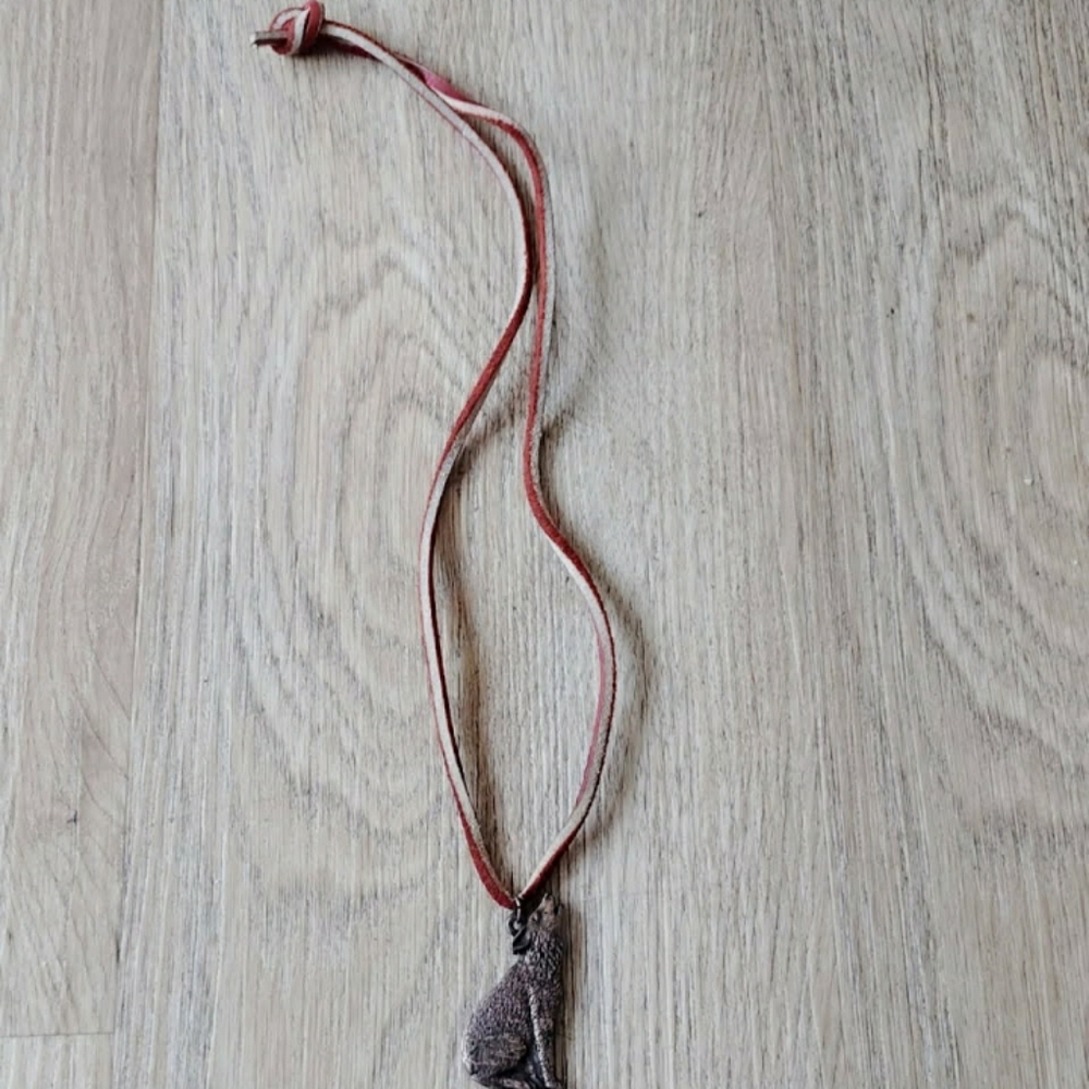 Hand Crafted Copper Wolf Pendant Necklace / 2" Howling Wolf Figure Necklace - Picture 9 of 11